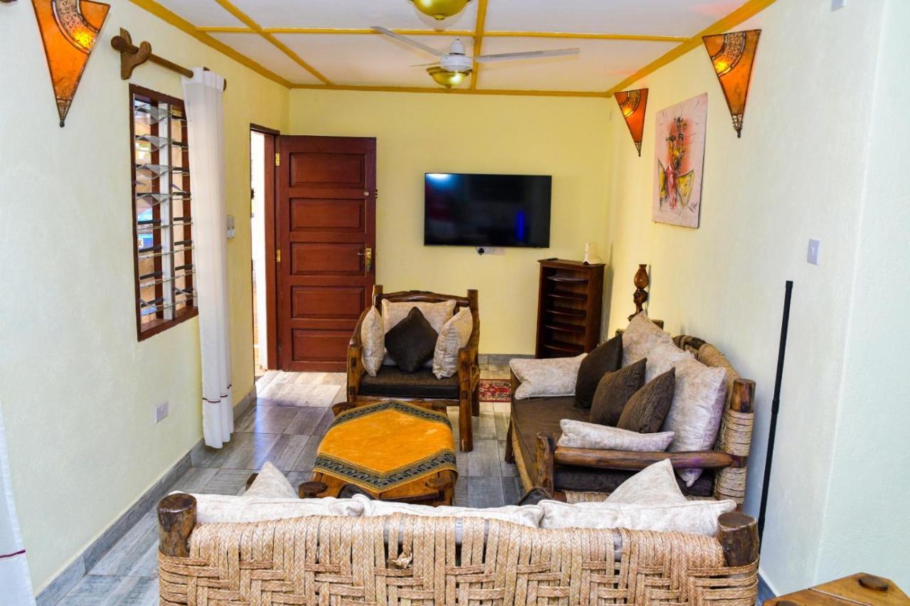 Apartmenthaus Salama Villen In Diani Диани-Бич Экстерьер фото